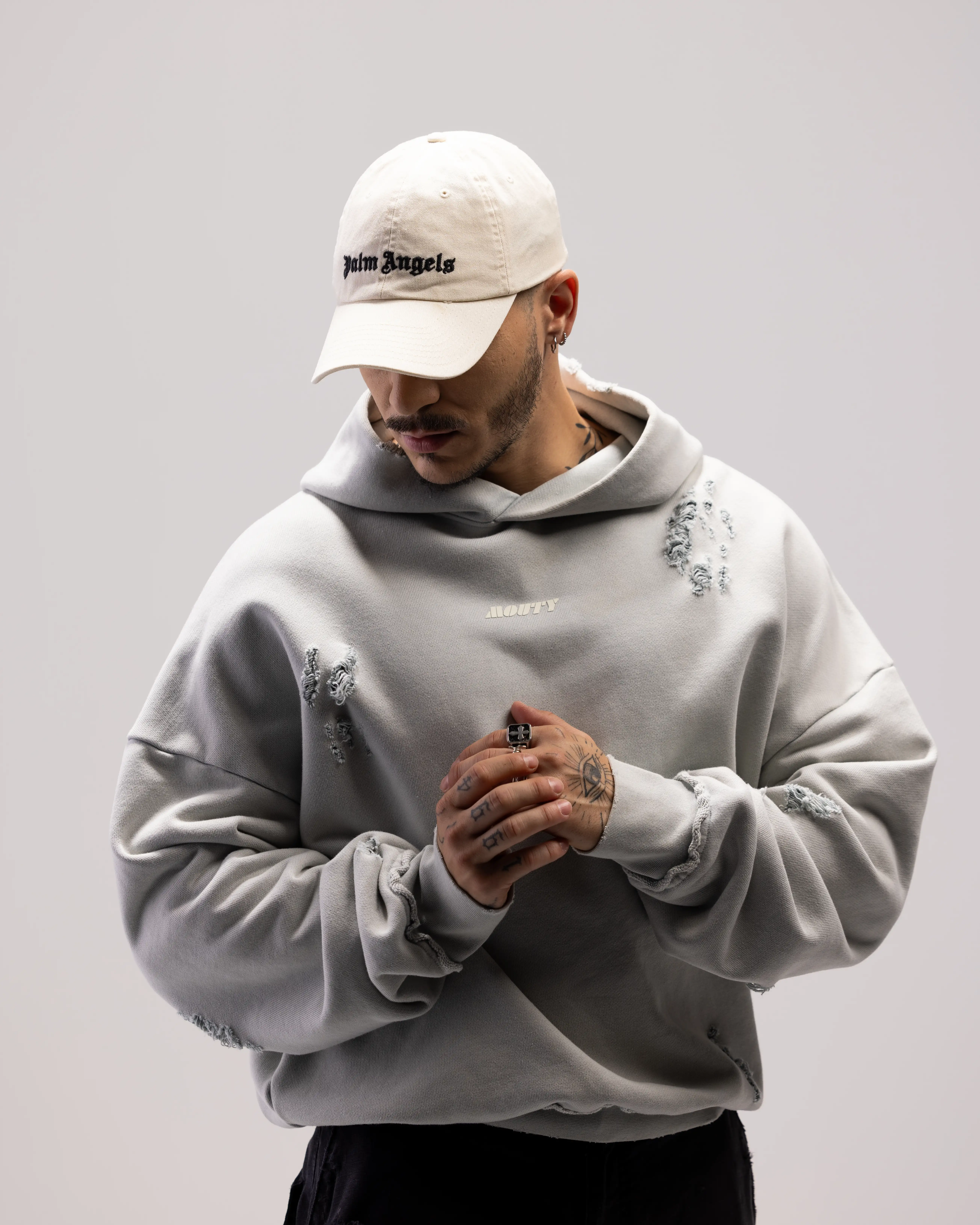 Visual arts and lasers at Nico Moreno show